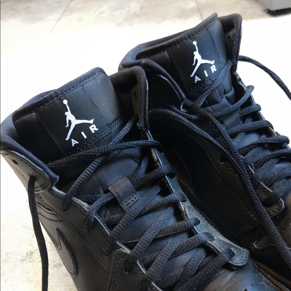 ⬇️ Air Jordan 1 Mid - Black - Picture 4 of 7